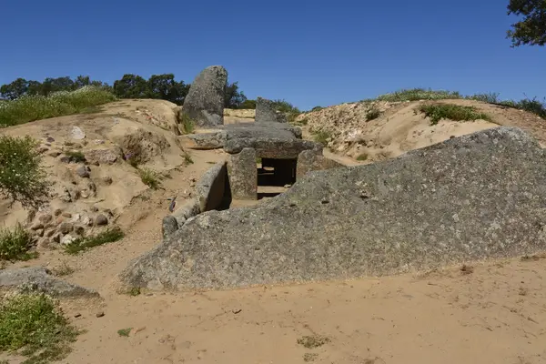 Dolmen del Prado de Lácara, Mérida — dolmen