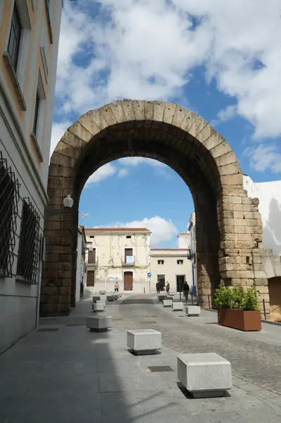 Arco de Trajano, Mérida — arco monumental romano