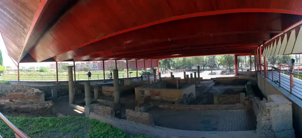 Casa del Mitreo, Mérida — villa