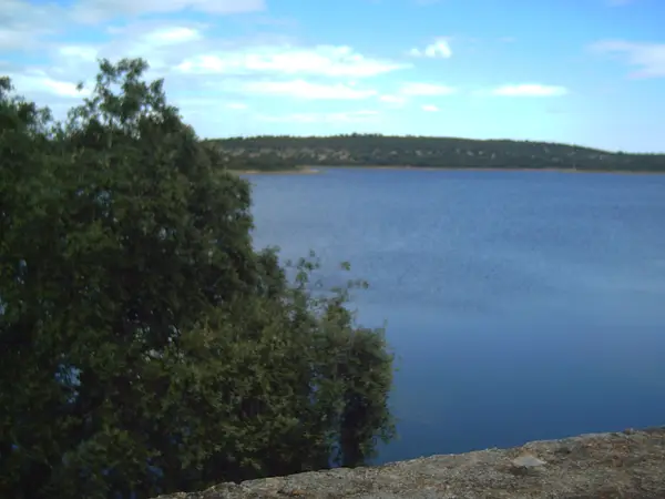 Der Stausee im Naturpark Cornalvo